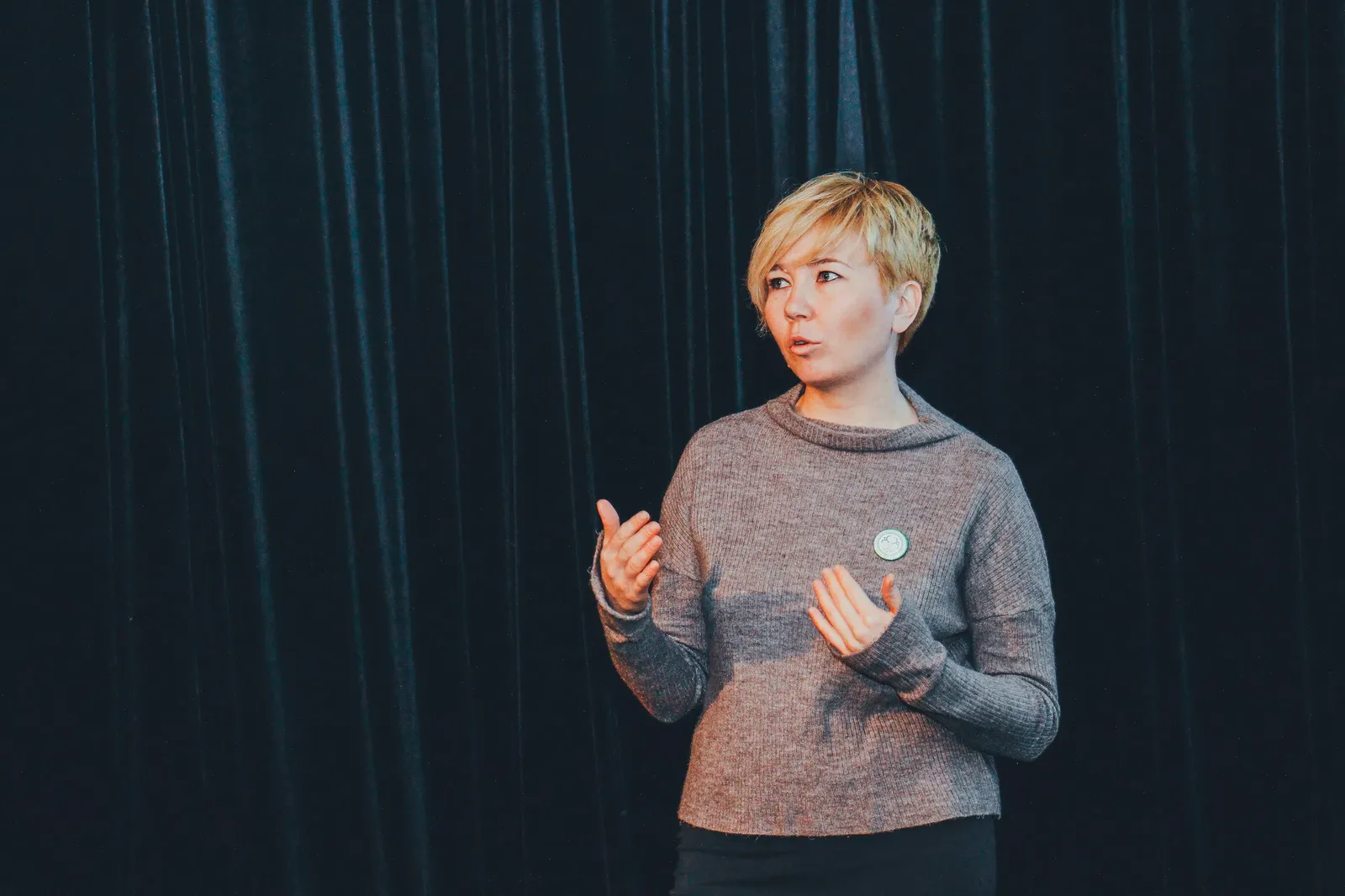 Julia Sharipova teaching and speaking